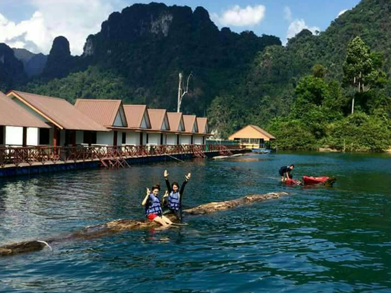 แพเชี่ยวหลาน เขื่อนรัชชประภา เสน่ห์บนผืนน้ำ และธรรมชาติ ที่งดงามไม่รู้จบ